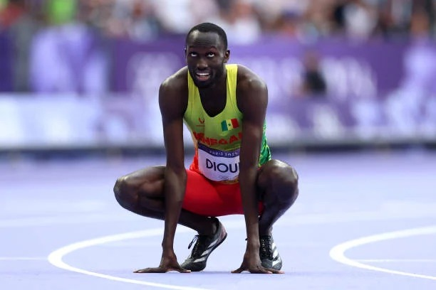 JO PARIS 2024 | CHEIKH TIDIANE DIOUF PASSERA PAR LE REPÊCHAGE POUR ACCEDER AUX DEMI-FINALES DU 400 METRES