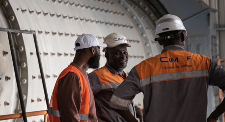 Emploi : Une nouvelle usine multinationale de cimenterie va s’installer au Sénégal