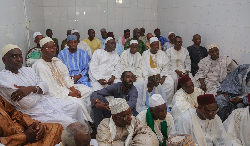 En images, les condoléances de SEM Macky Sall à la famille Tall