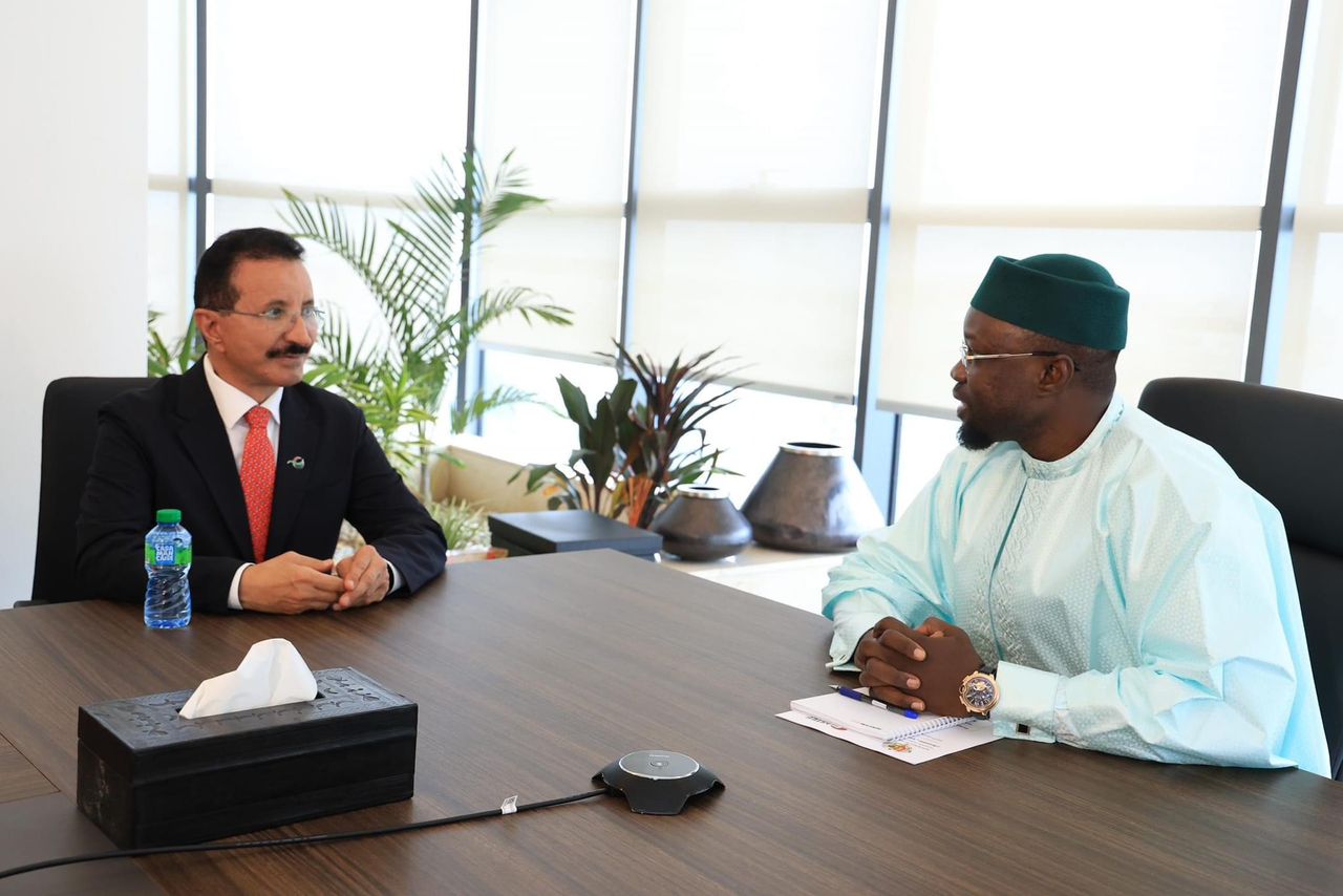 Le PDG de DP World, Sultan Ahmed Bin Sulayem, reçu par le Pm Ousmane Sonko 