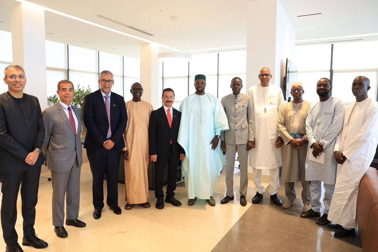 Le PDG de DP World, Sultan Ahmed Bin Sulayem, reçu par le Pm Ousmane Sonko 