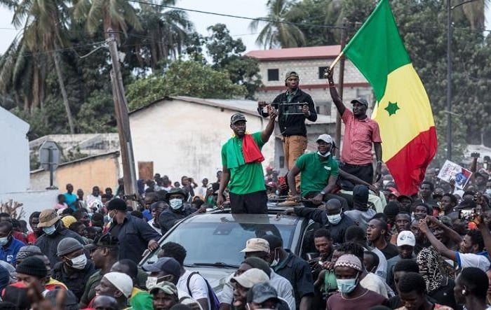 Dernière minute : Le convoi de Ousmane Sonko attaqué juste après son discours