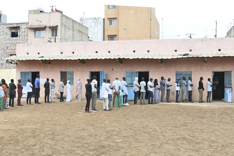 ÉLECTIONS LÉGISLATIVES : UN TAUX DE PARTICIPATION NATIONAL DE 34 % À MI-JOURNÉE