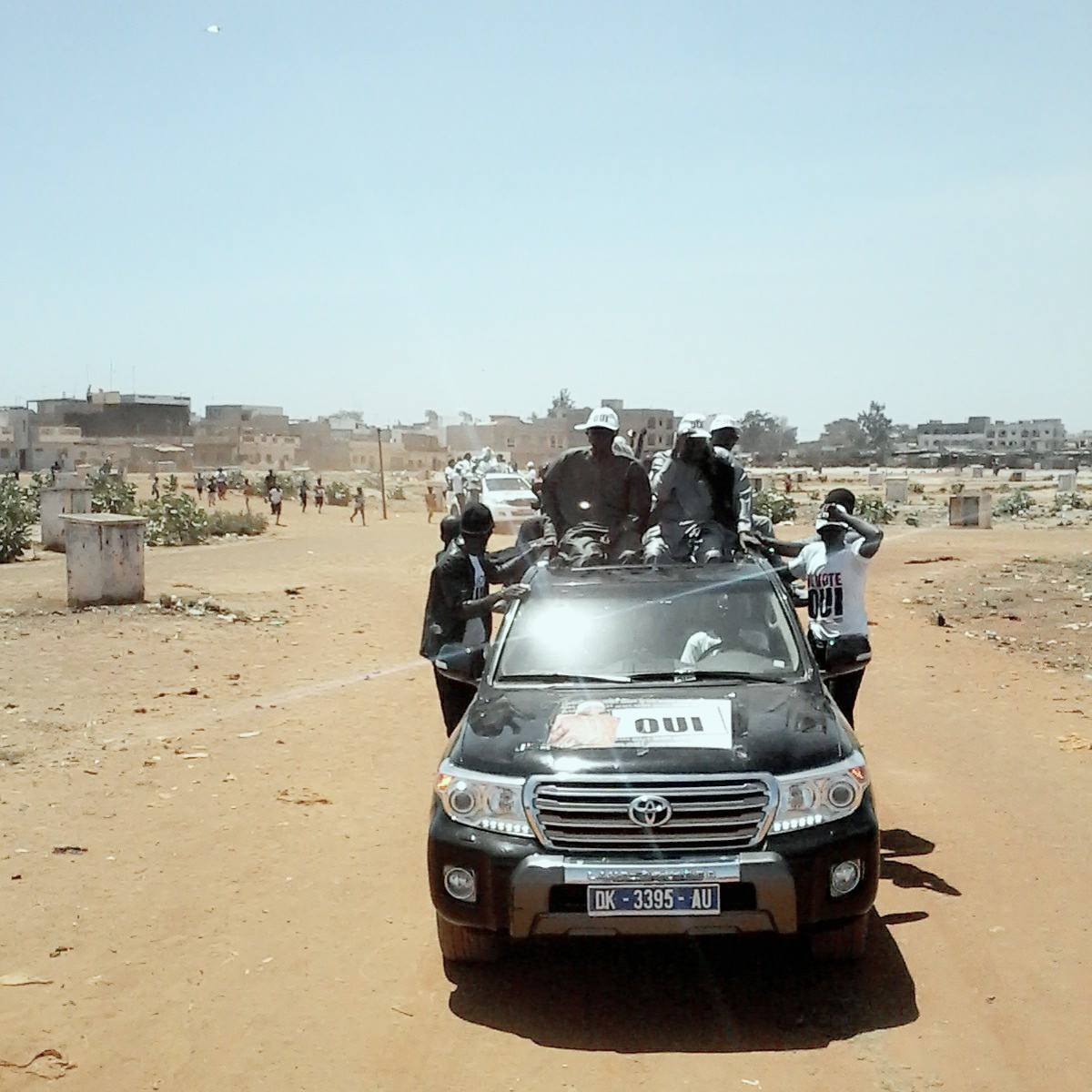 ABDOU KARIM SALL EN CARAVANE DANS LA BANLIEUE:  " Ce référendum, les sénégalais ont compris qu’il permettra d’améliorer la démocratie, de renforcer le pouvoir législatif’’"