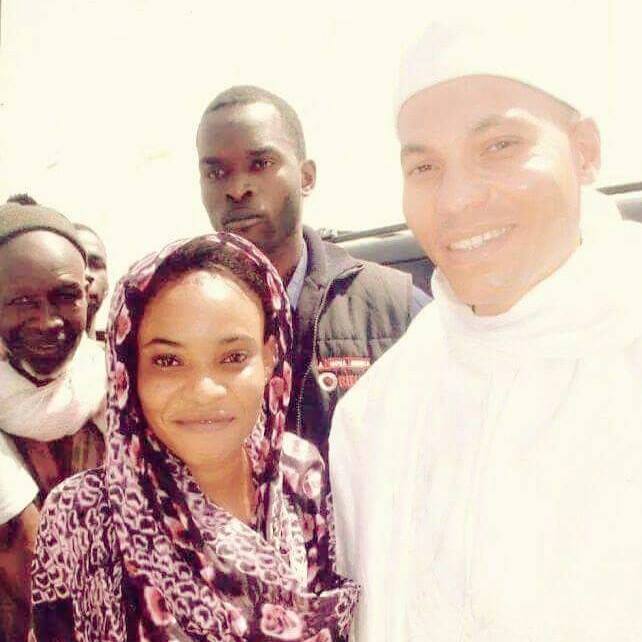 Sokhna Tayratou Mbacké Sidy accueillant à Touba Karim Wade en 2012