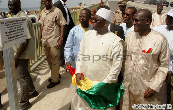 GUÉDIAWAYE : LE PASSAGE DU PRÉSIDENT SALL RYTHMÉ PAR INAUGURATIONS D’OUVRAGES ET LANCEMENTS DE TRAVAUX