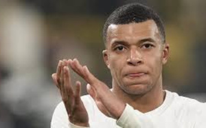 Real Madrid - "Kylian Mbappé commence à accepter de jouer N°9, il n'aura pas le couloir de Vinicius"