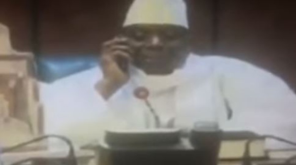 Regardez le coup de fil insolite de Yaya Jammeh au nouveau président élu de la Gambie