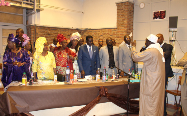 En visite à Bruxelles,  Dr Cheikh Kanté offre un prestigieux "Ndogou" à la communauté sénégalaise