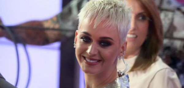 Katy Perry à nouveau en couple avec Orlando Bloom? Sa réponse