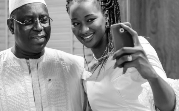 Macky Sall, un adepte des selfies