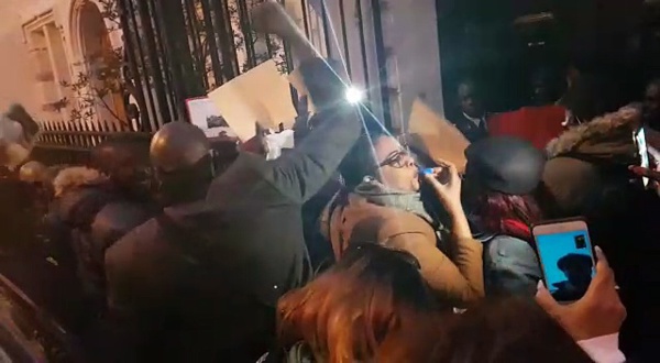 Paris Bercy: Le film de la bataille rangée entre opposants sénégalais et militants du pouvoir