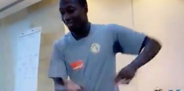 Tanière : Le nouveau venu Pape Cheikh Diop s'offre des pas de danse