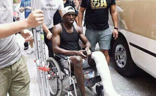 Demba Ba sort de l'hopital