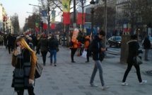 PHOTOS - Le drapeau du Sénégal flotte sur les Champs Elysées et sur l'avenue des Ternes