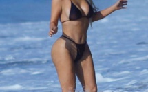 Le très très petit bikini de Kim Kardashian, regardez