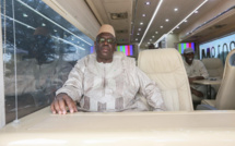 Arrêt sur image! Le candidat Macky Sall dans son bus de campagne