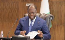 Le Président de la Côte d’Ivoire limoge son Premier ministre et dissout le gouvernement