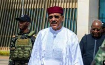 Au Niger, la junte au pouvoir affirme que le président déchu, Mohamed Bazoum, a « tenté de s’évader »