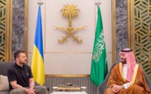 Rencontre entre Volodymyr Zelensky et Mohammed ben Salmane avant le sommet sur l'Ukraine