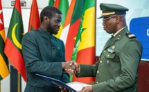  Revivez la cérémonie de remise de diplômes aux stagiaires de l'école d'état-major et aux auditeurs de l'école supérieure de guerre de l'Institut de Défense du Sénégal (IDS)