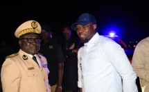 Arrêt sur image! Devenu premier ministre donc son patron, Ousmane Sonko retrouve nez à nez le fameux Préfet, Alioune Badara Samb, qui s'était interposé devant son cortège en Mars 2021