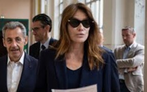 France: l’ex-première dame Carla Bruni-Sarkozy mise en examen et placée sous contrôle judiciaire