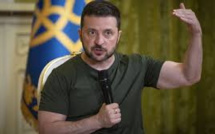 En visite en Allemagne, Zelensky réclame "plus d'armes" aux alliés occidentaux