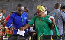 Les Gabonais votent pour adopter ou rejeter le projet de Constitution